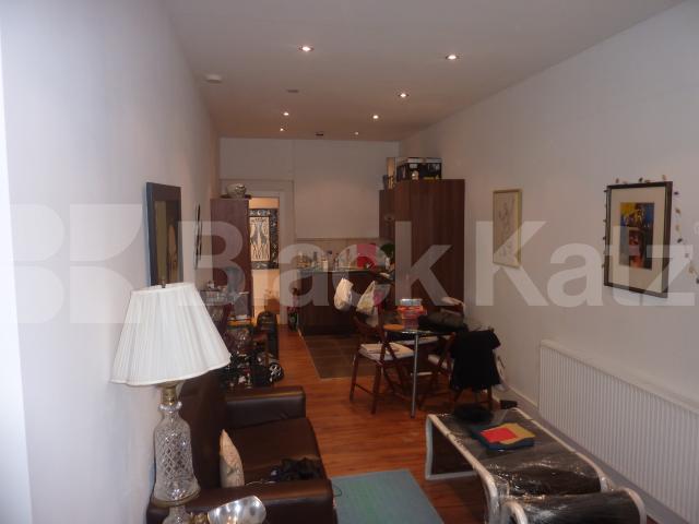 			NEW INSTRUCTION, 2 Bedroom, 1 bath, 1 reception Flat			 Sutherland Avenue, MAIDA VALE